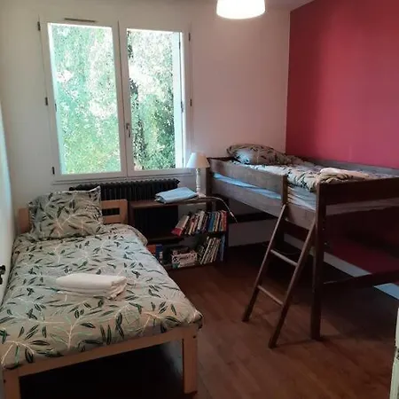 Maison Au Calme, Pres Du Centre Parking Prive Angoulême